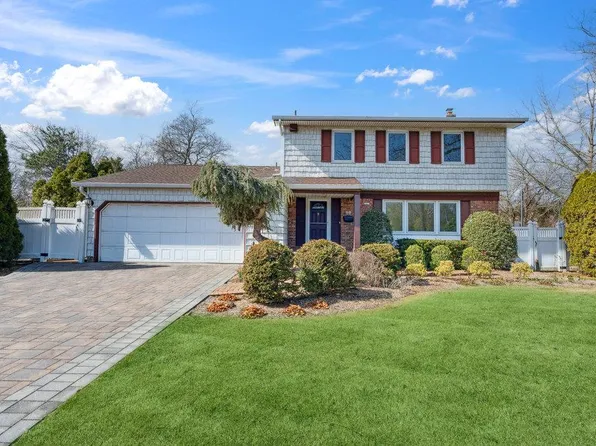 19 Livingston Avenue, Jericho, NY 11753