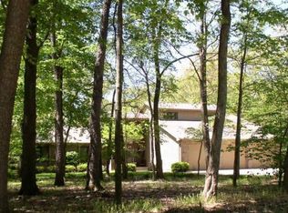 56215 Dana Dr, Bristol, IN 46507
