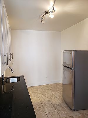 4th image of 343 Howard Ave APT 1C