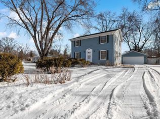 10125 Irwin Rd, Bloomington, MN 55437