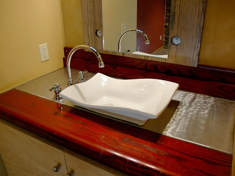 CASE 202 Bath Sink