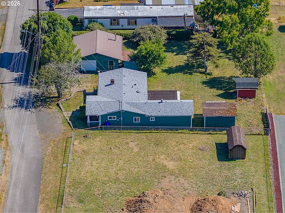 2nd image of 412 23rd St