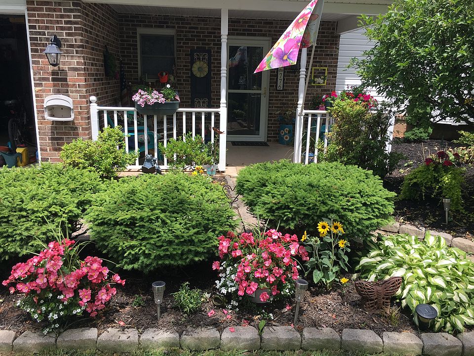2nd image of 776 Depot Ln