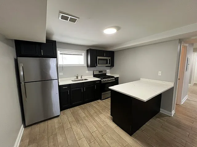 8000 S May St — Photo 3