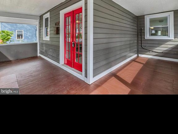 5th image of 615 Douglass Ave #1
