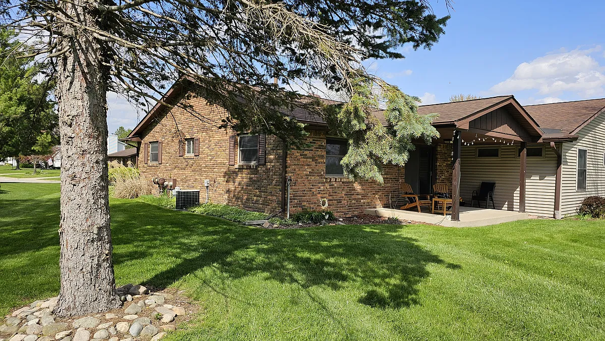 Building Photo - 6209 Canton Dr #6211
