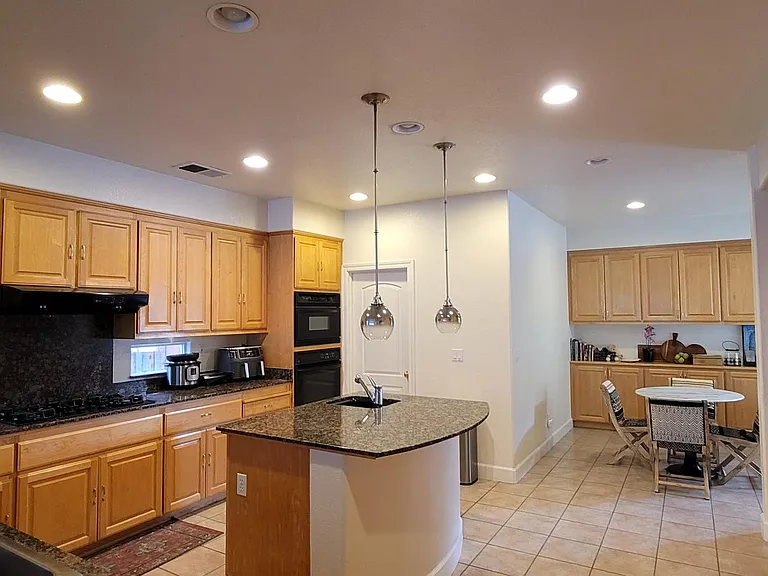 5745 Newfields Ln — Photo 8