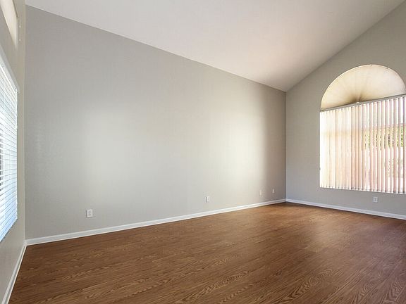 4th image of 8760 W Melinda Ln