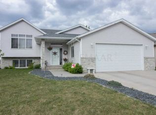851 16th Ave W, West Fargo, ND 58078