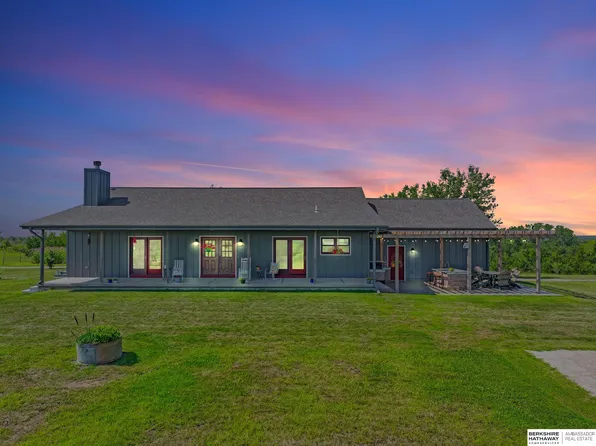 1508 Bluff Rd, Pleasant Dale, NE 68423