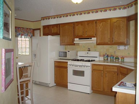 2nd image of 27104 Bryan Blvd #19