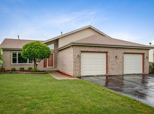 1007 Mallard Ln, Peotone, IL 60468