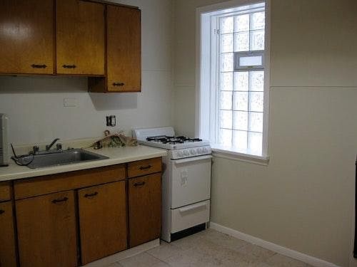 2nd image of 7360 N Seeley Ave APT 1
