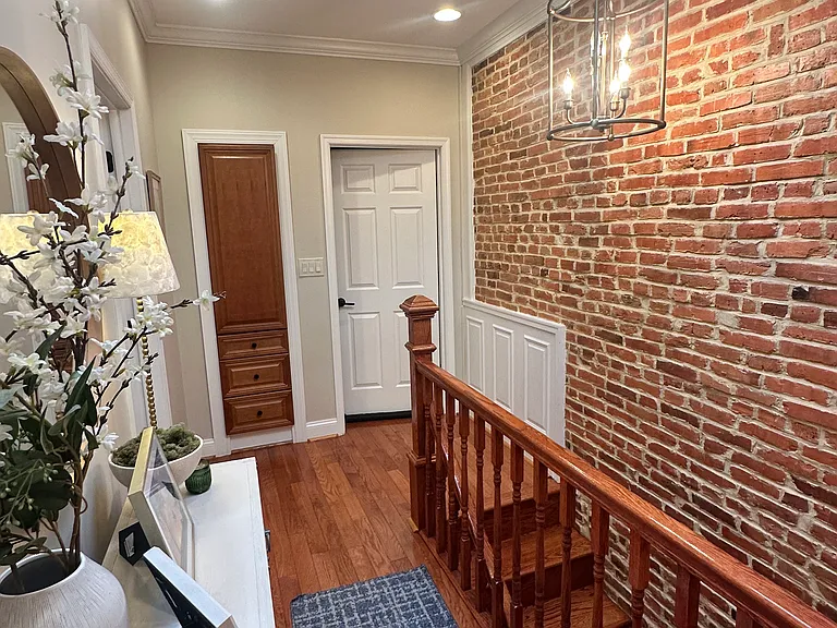 704 S Linwood Ave — Photo 20