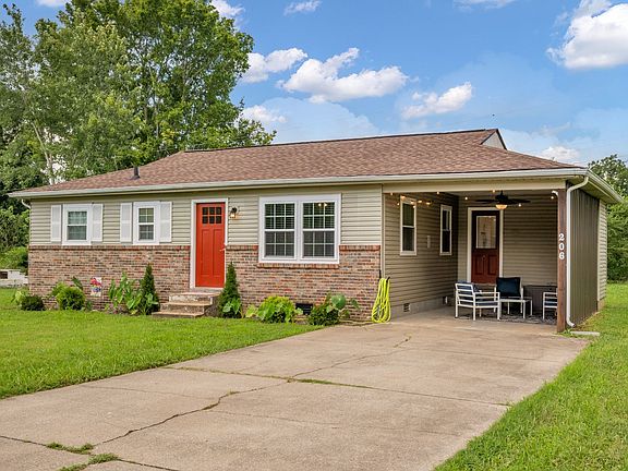 3rd image of 206 Murphree Ave