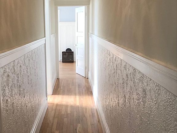 4th image of 123 Carl St APT 203