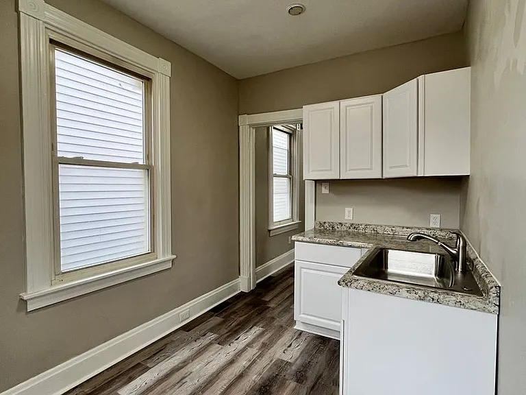 1214 Gilsey Ave — Photo 10