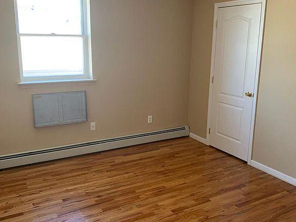 3rd image of 816 Vincent Ave #B