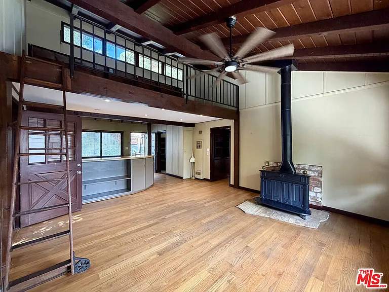 6871 Pacific View Dr — Photo 8