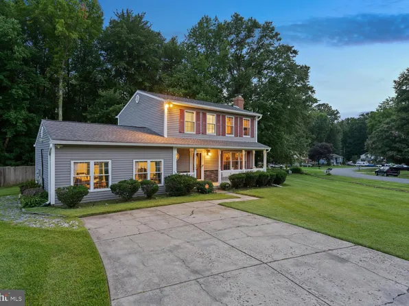 11571 Lantern Ln, Waldorf, MD 20601