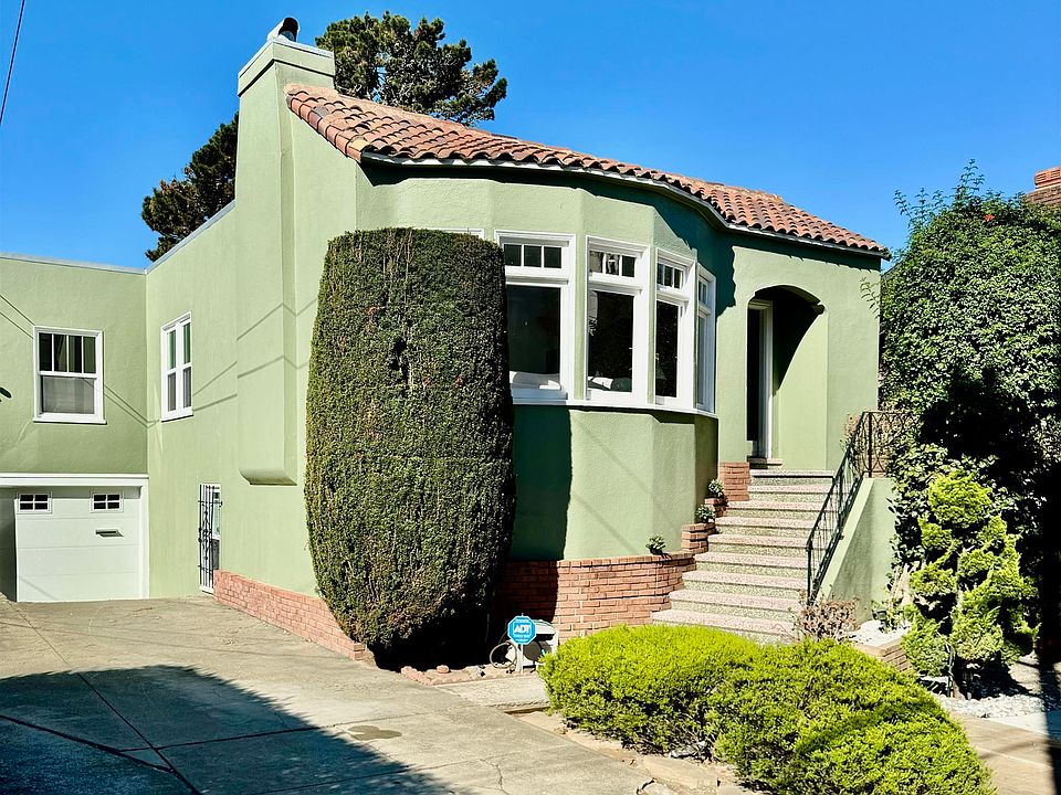 1st image of 275 Ashton Ave