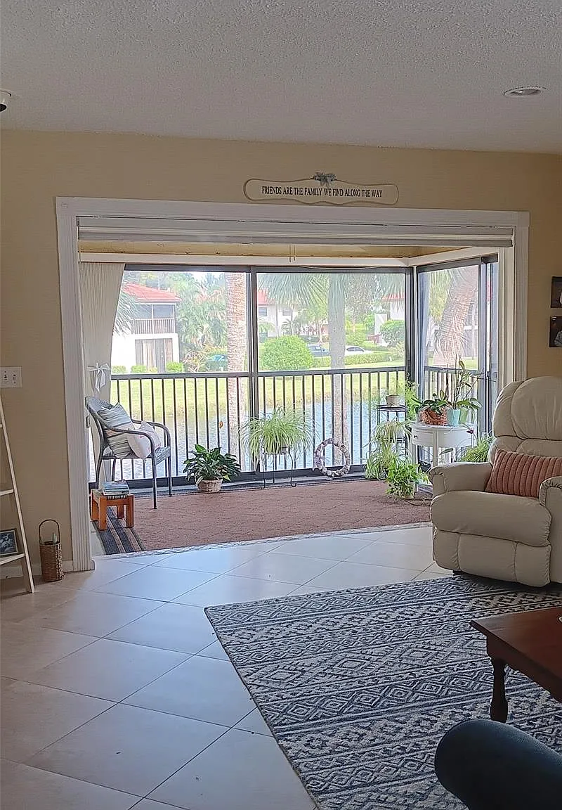 2 bed, 1426 sqft, $2,900 — Photo 3