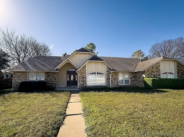501 E Winston Cir, Broken Arrow, OK 74011