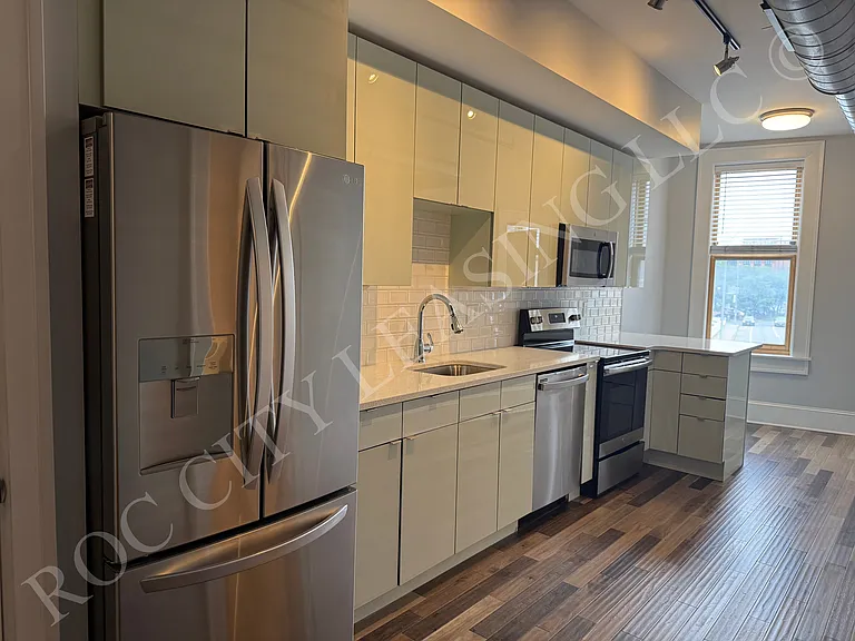 135 State St #1 — Photo 1