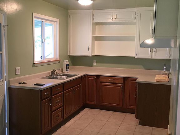 4th image of 1524 W Virginia St