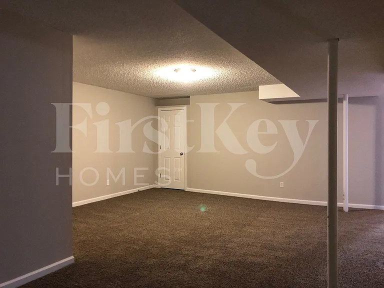 1503 Jordan Lee Ct — Photo 26