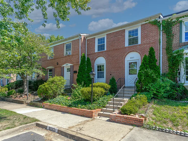 8063 Saint Annes Ct #3 — Photo 9