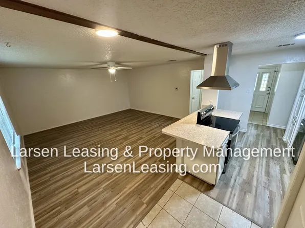 5845 Denise Dr, Haltom City, TX 76148