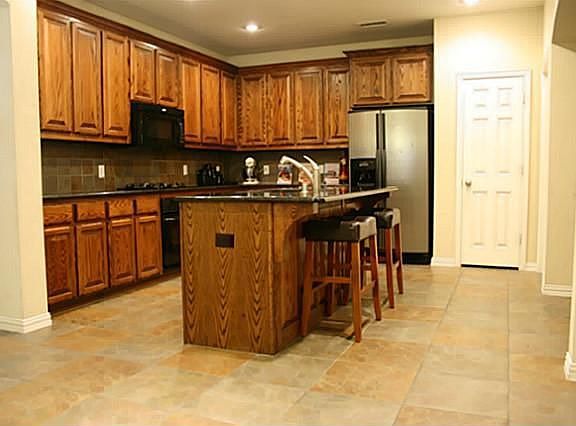 5th image of 1433 Lampasas Dr