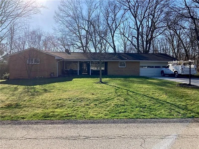 114 Crest Dr photo 1