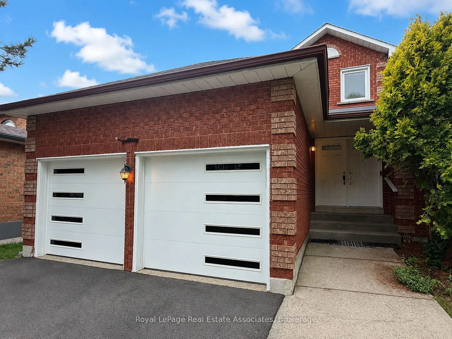 3 bed, $4,350 — Photo 1