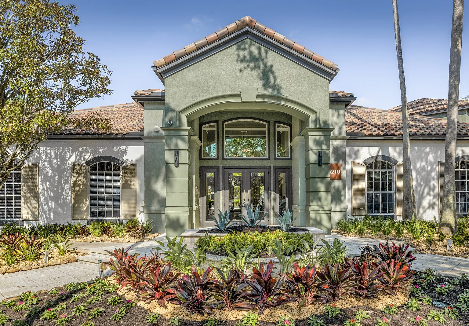 Mezzo of Tampa Palms — Photo 4