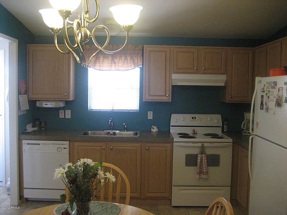 3rd image of 3716 N Michigan Ave