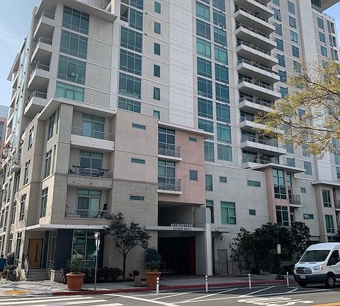 2nd image of 425 W Beech St Unit 1551