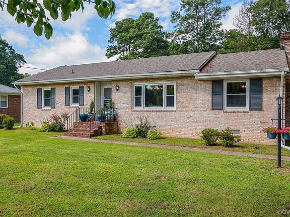 3rd image of 8206 Bowers Ln