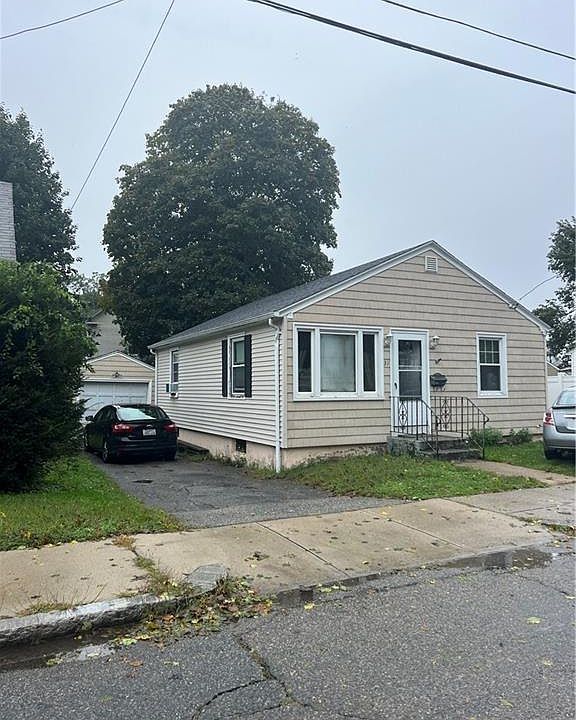 1st image of 31 Westcott Ave