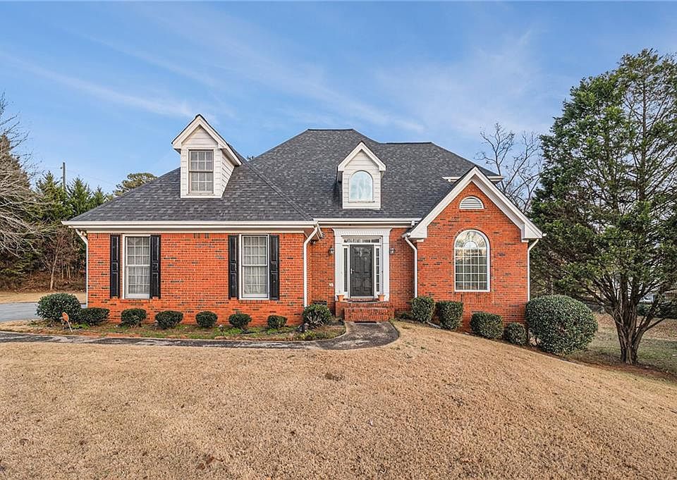 1st image of 2721 Whitecrest Cir SE