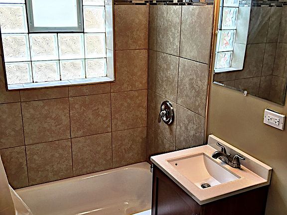 4th image of 7656-58 S Evans Ave #1