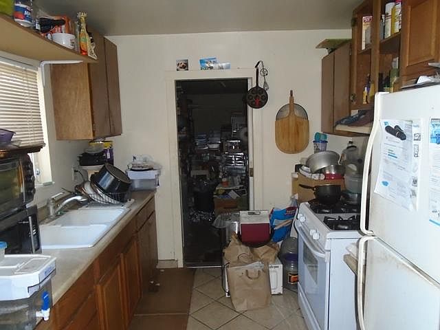 2nd image of 334 Chaparral St
