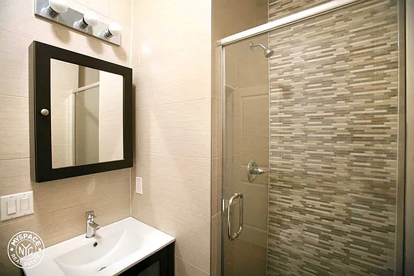 Rented by MySpaceNYC | media 27