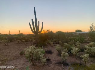 10640 W Anthony Dr, Tucson, AZ 85743
