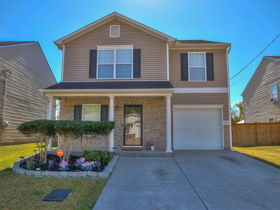 1st image of 2885 Creekbend Dr