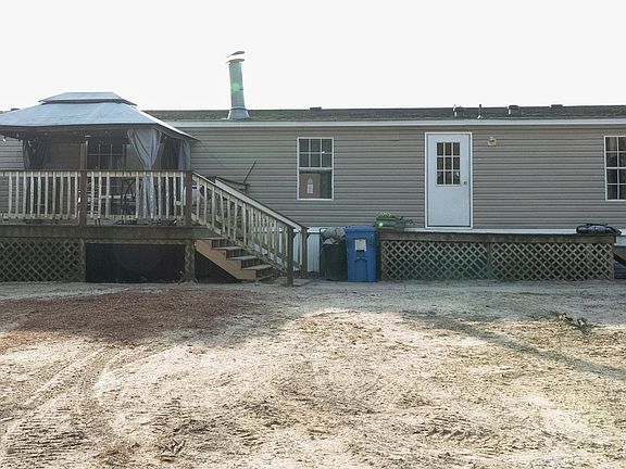 2nd image of 822 Parkers Rd