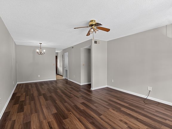 3rd image of 621 33rd St E APT D