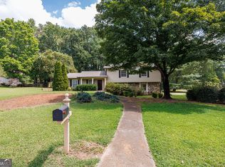 875 Windsor Trl, Roswell, GA 30076