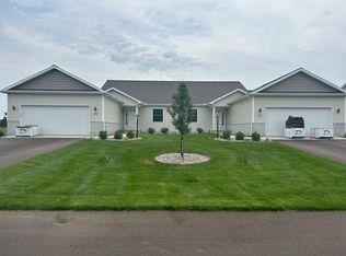 4064 Eastbridge Circle Rd, Stockbridge, MI 49285